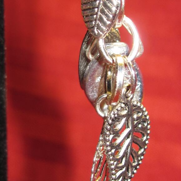 Silver multi-leaf earrings - Picture 6 of 6